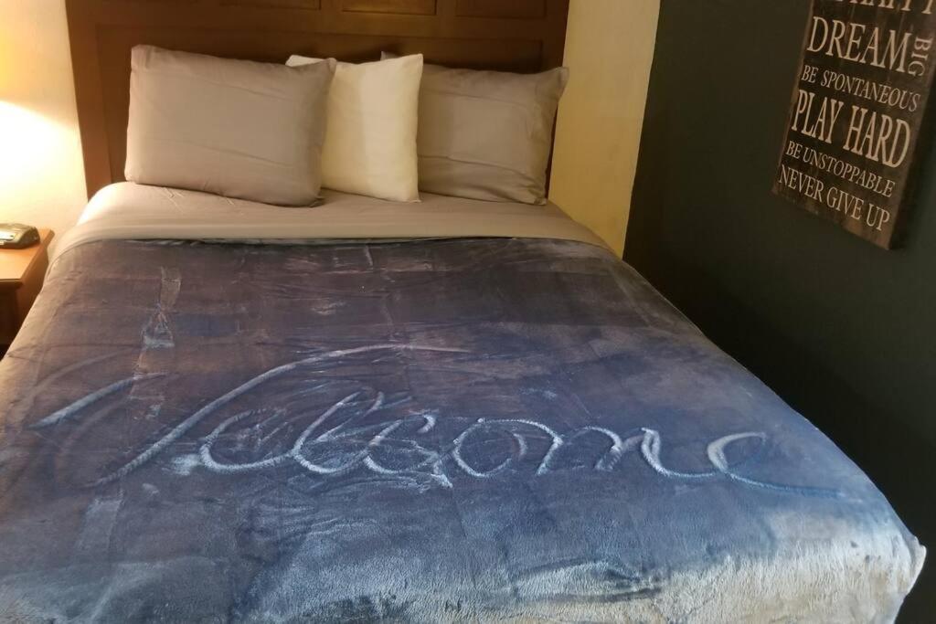 Hotel 2 Queen Beds Hotel Room 128 Booking 스틸워트 외부 사진